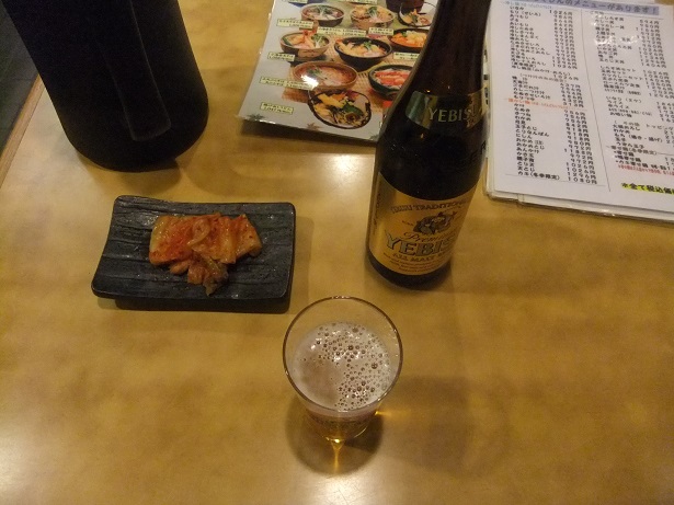 西新井２丁目・小松庵のビールとキムチ