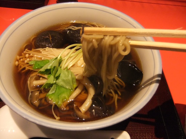 上野藪蕎麦の初きの子そば2