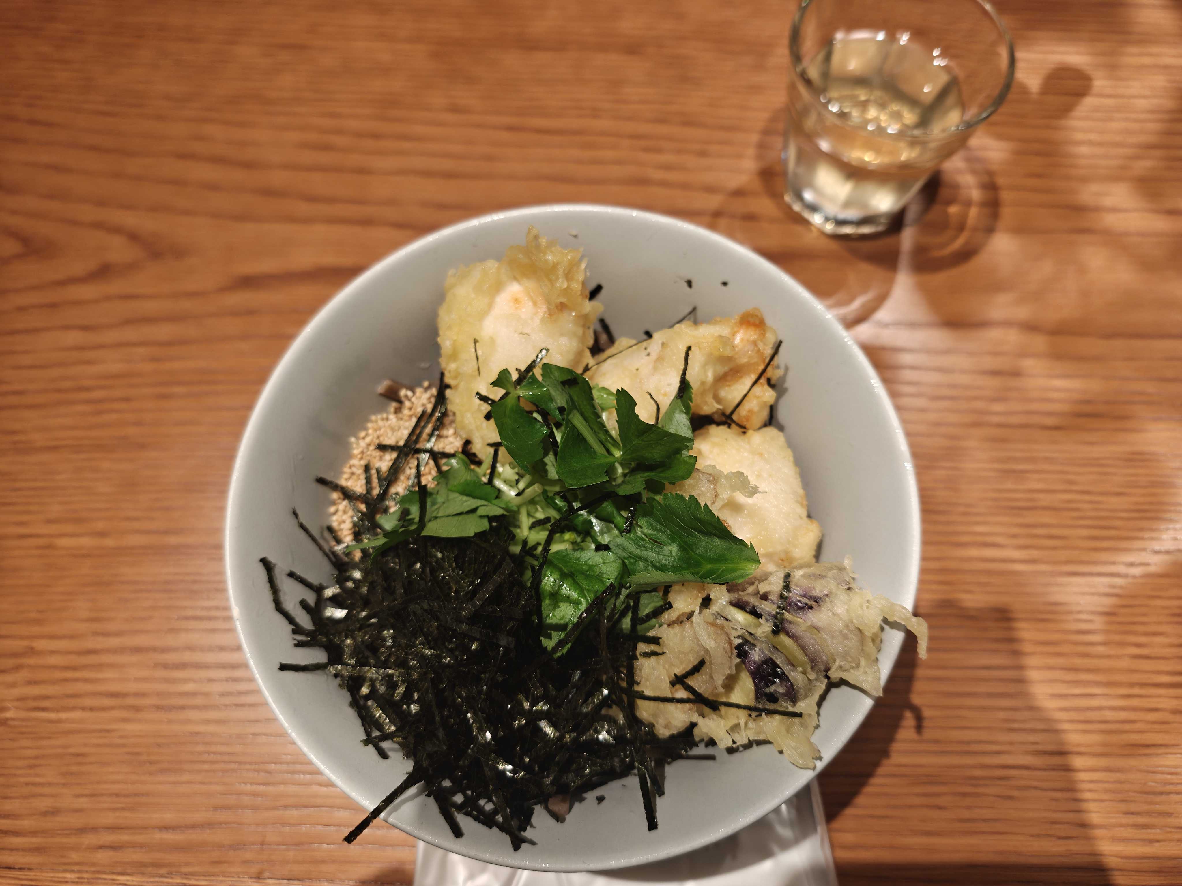 酢重 Indigo 虎ノ門ヒルズ店　かしわ天そば　冷