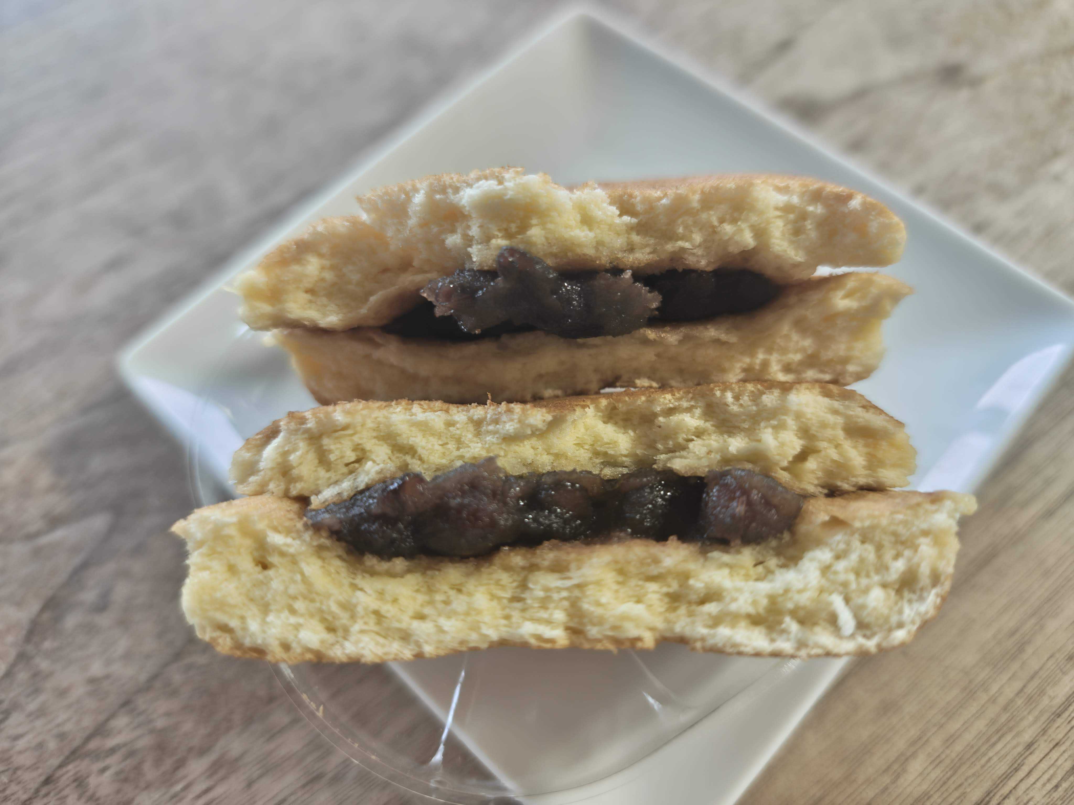 五勝手屋本舗　日本橋三越あんこ博覧会　はかなし(どら焼き)　断面