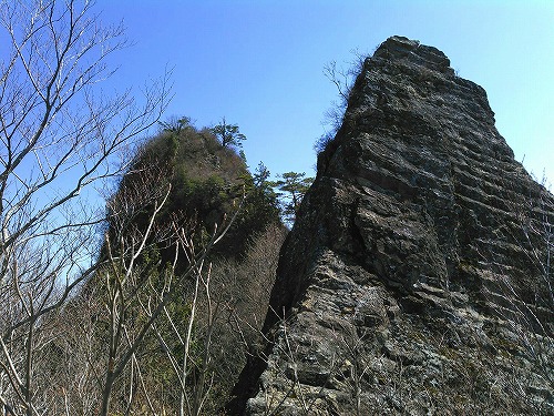 20150402オボコンベ山とマンモス岩.jpg