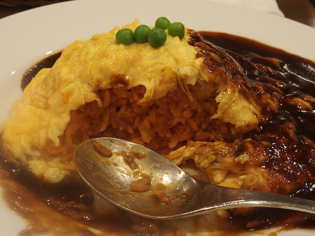 オムライス食べかけ.jpg