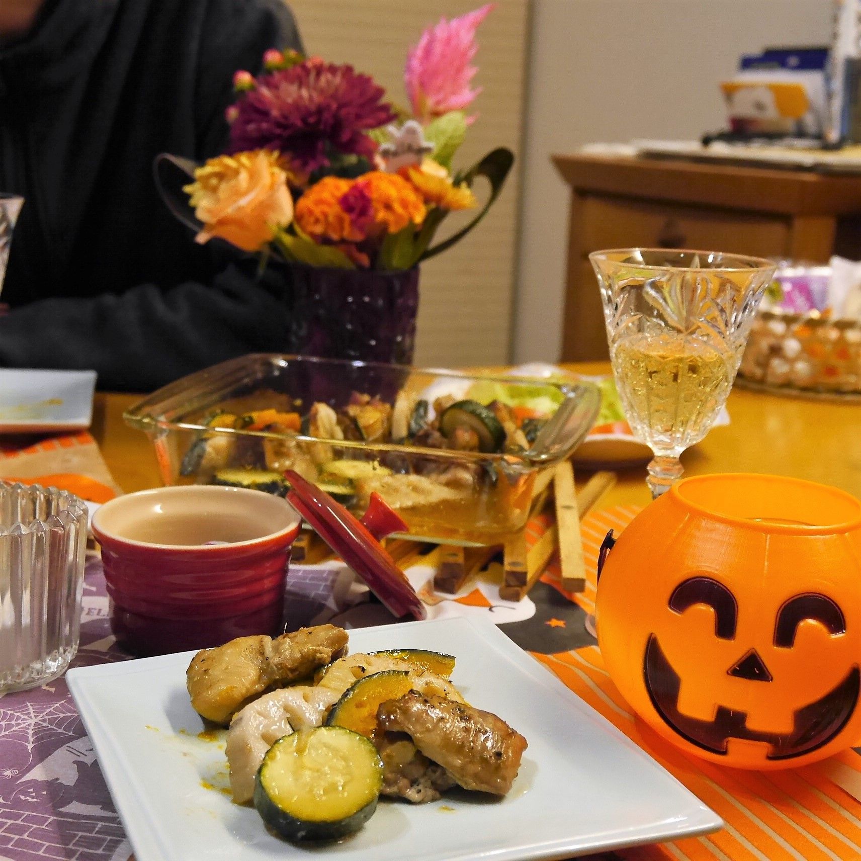 花と料理でハロウィン_和風オーブン焼き_とりわけ