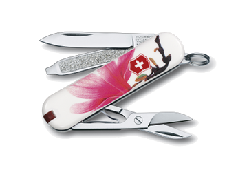 820529-Victorinox-Magnolia-2.png