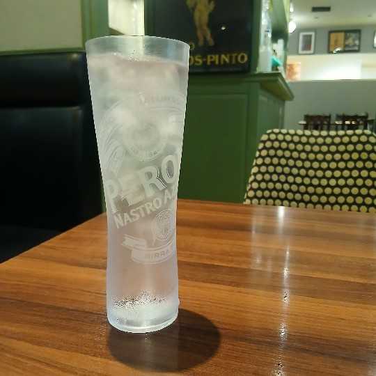 水