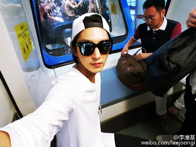 weibo1606086.png