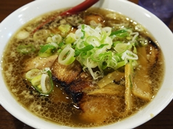 チャーシュー麺843円