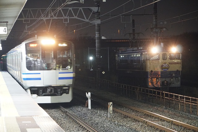 JR貨物30周年マ－ク付き EF65 2139 国鉄色牽引 千葉貨物5