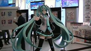 初音ミク等身大フィギュア