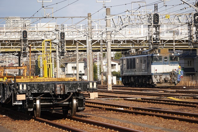 EF64 1046 JRF広島色牽引 鹿島貨物 & DE10 1751牽引 新宿チキ工臨2