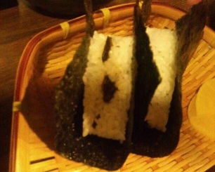 黒猫大和にいがたや　おにぎり.jpg