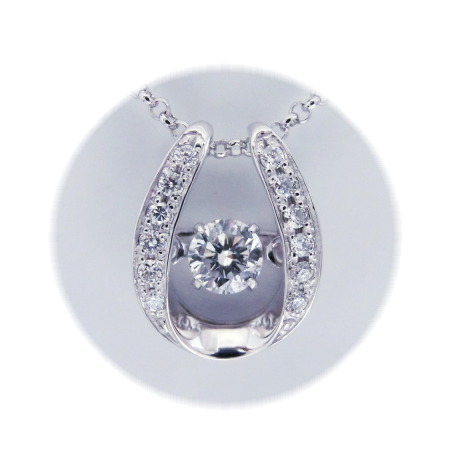 twinkle diamond 0.186ct 0.07ct D SI2 GooD  　心を虜にする　魔法のような　純白の輝き！！　招福の馬蹄ダイヤペンダント　クリスマスプレゼントに最適　