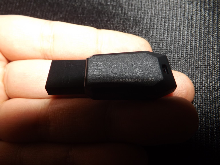 ADATA USBメモリー 16GB-5