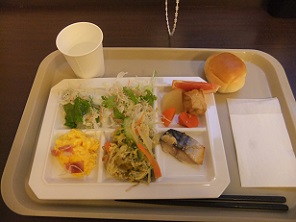 ホテルの朝食バイキング(１日目)