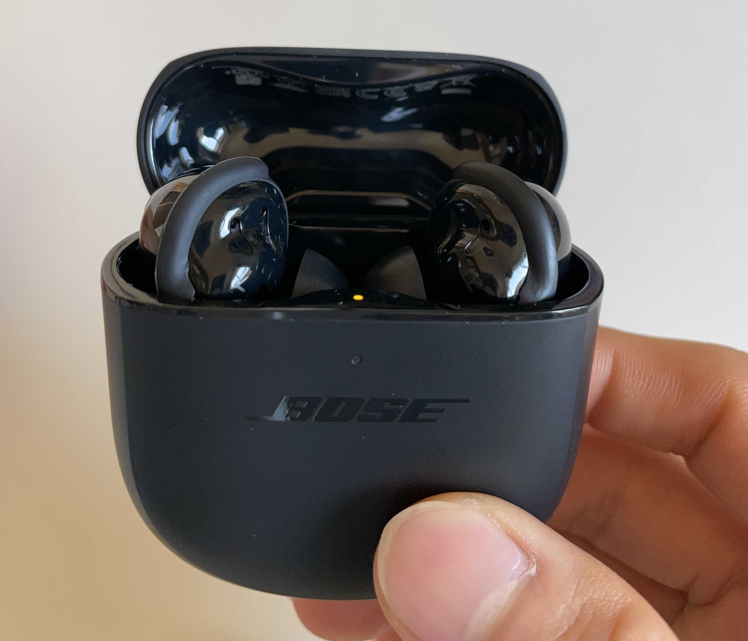 Bose QuietComfort Earbuds IIが片耳しか充電できない！？そんな時は 