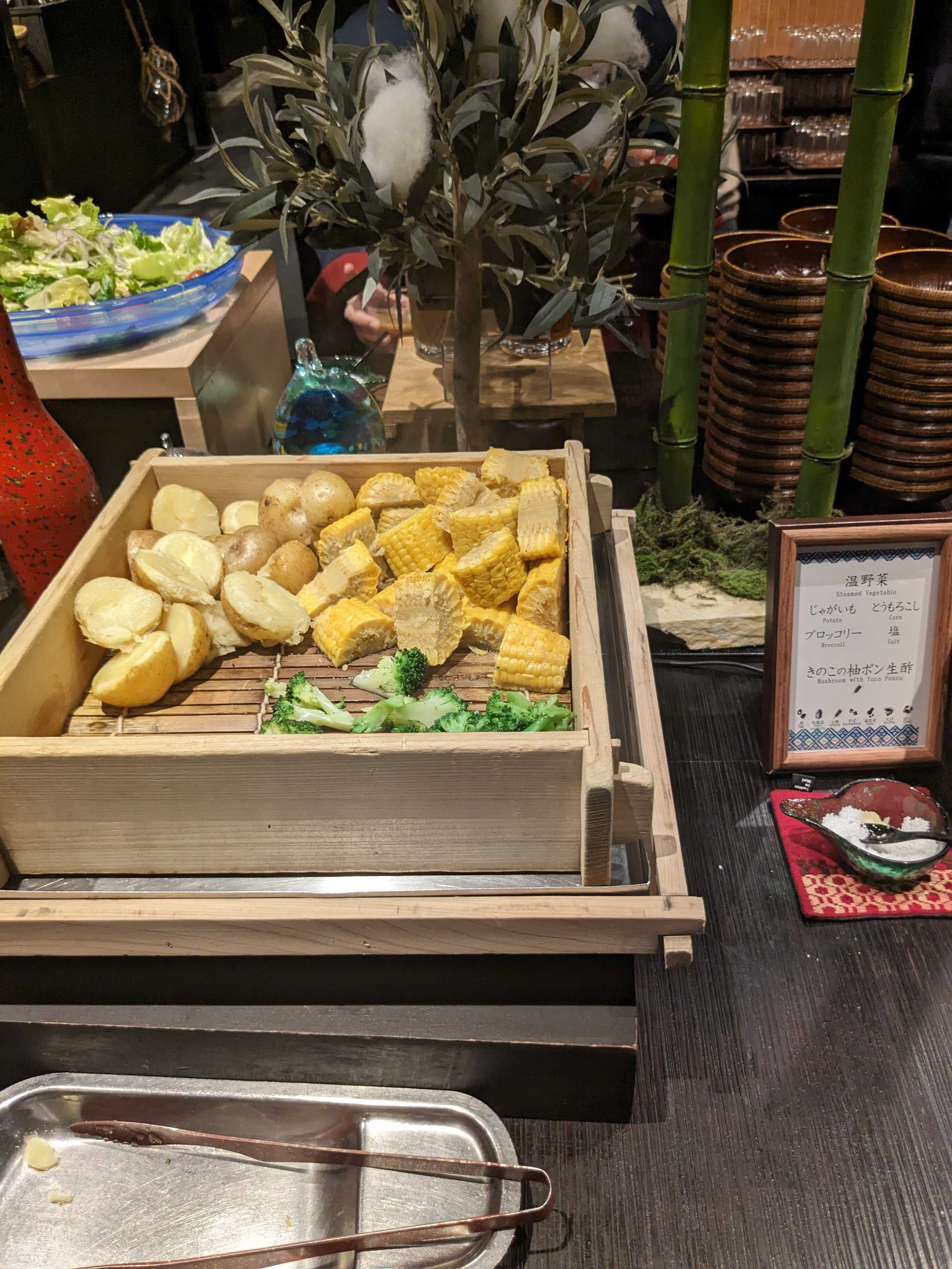 星野リゾート青森屋 朝食ビュッフェのラインナップ　野菜類