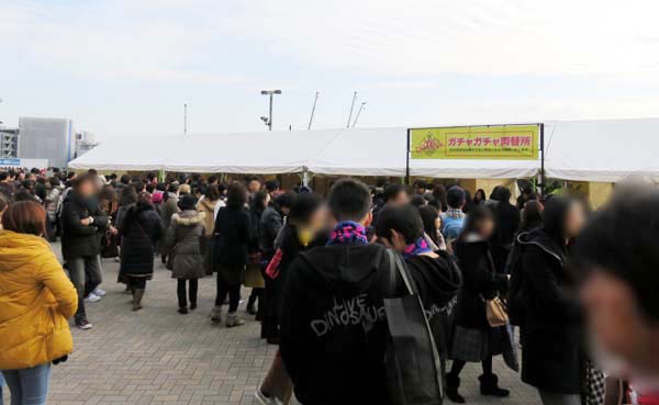 10 福岡 ガチャガチャ 初日1503.JPG