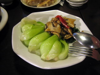 アワビと青菜の煮込み