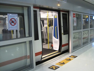 エアポートレイルリンク車内8.jpg