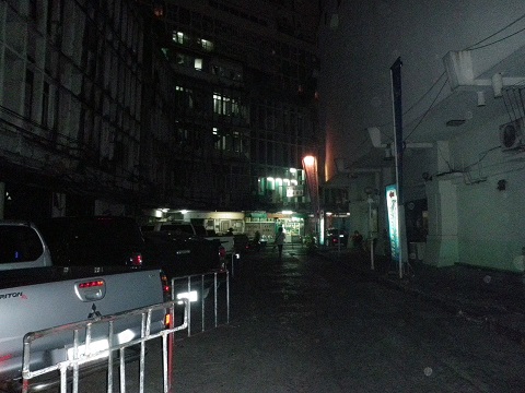 光明酒家　夜