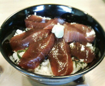 マグロ丼