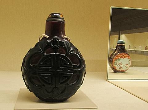 鼻煙壺　中国工芸の精華　沖正一郎コレクション カラー写真集1181点 図録 Amazon.co.jp: 鼻煙壺 中国工芸の精華 沖正一郎コレクション