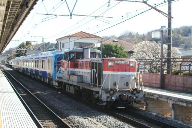 梅の花咲く ハイブリッド車 HB-E210系 甲種2