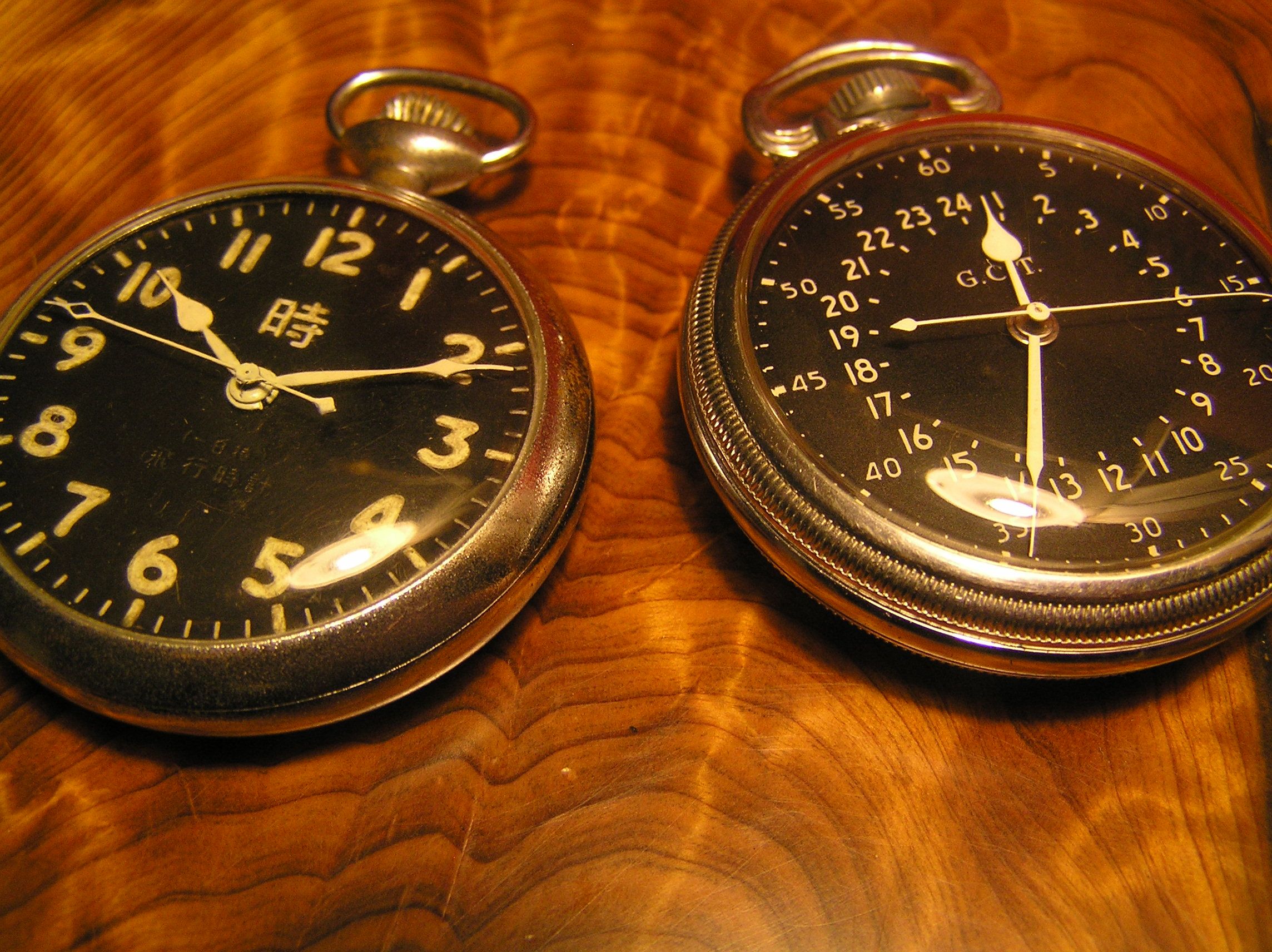 旧陸軍機に使われた１００式飛行時計と、アメリカのハミルトンＧ．Ｃ 