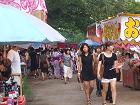 宵宮の屋台を歩く