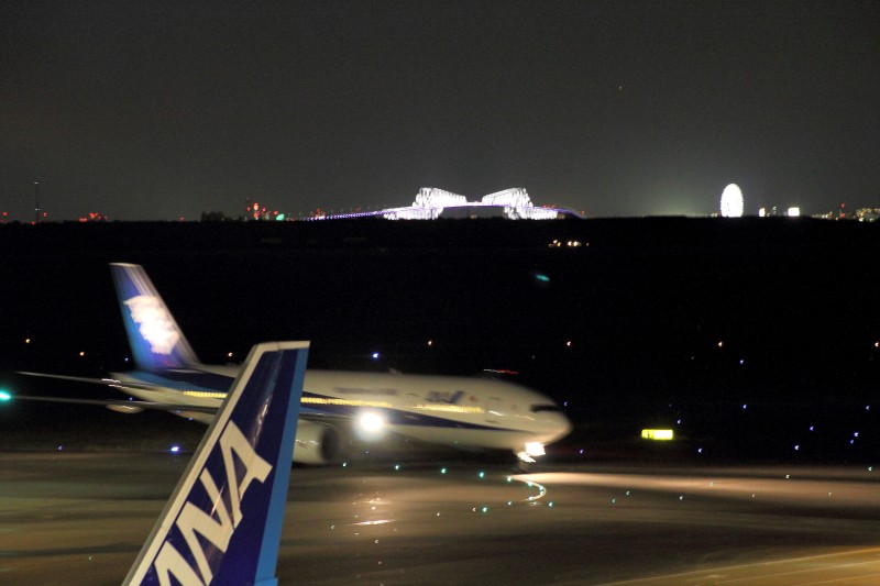 羽田空港_006ゲー羽田空港とゲートブリッジ.jpg