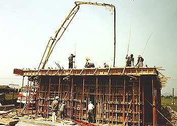 生コン注入打ち込み