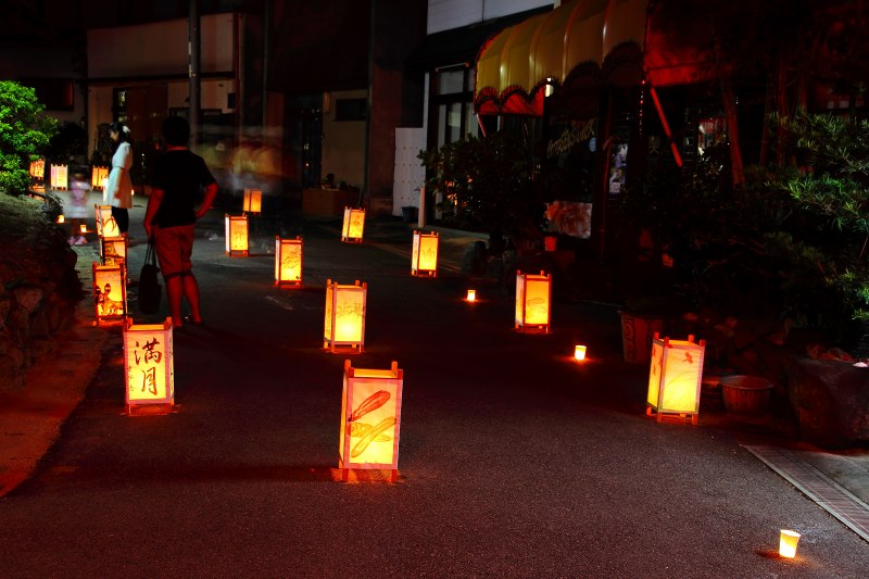 生駒宝山寺万灯会_02.jpg