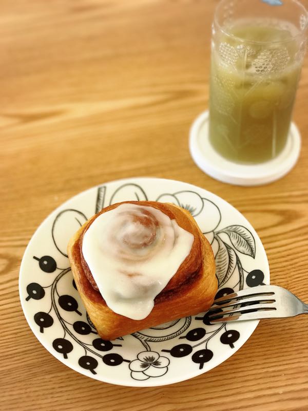 ロール カルディ シナモン
