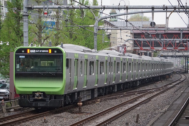 EF64 37牽引 高碕チキ工臨 & EF64 1032牽引 山手線 新型車両 E235系トウ02編成 配給6