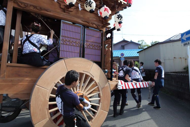 柳原 誠柳車 車輪・心棒新調 | 袋井祭りの屋台とお囃子 - 楽天ブログ