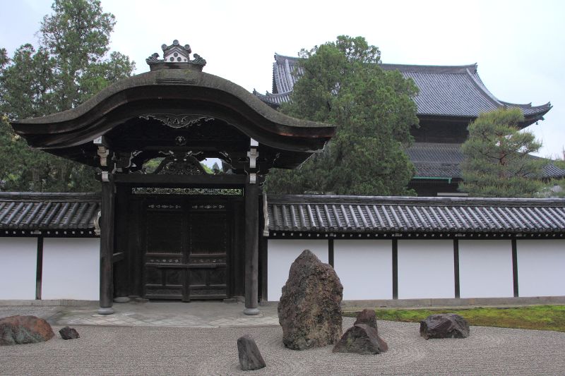 八相の庭_003南・表門・恩賜門.jpg