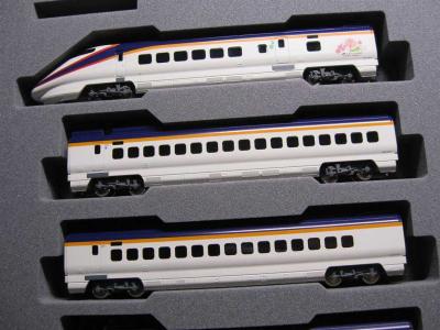 マイクロエースの長野電鉄2000系「D編成 復活りんご塗装」が到着