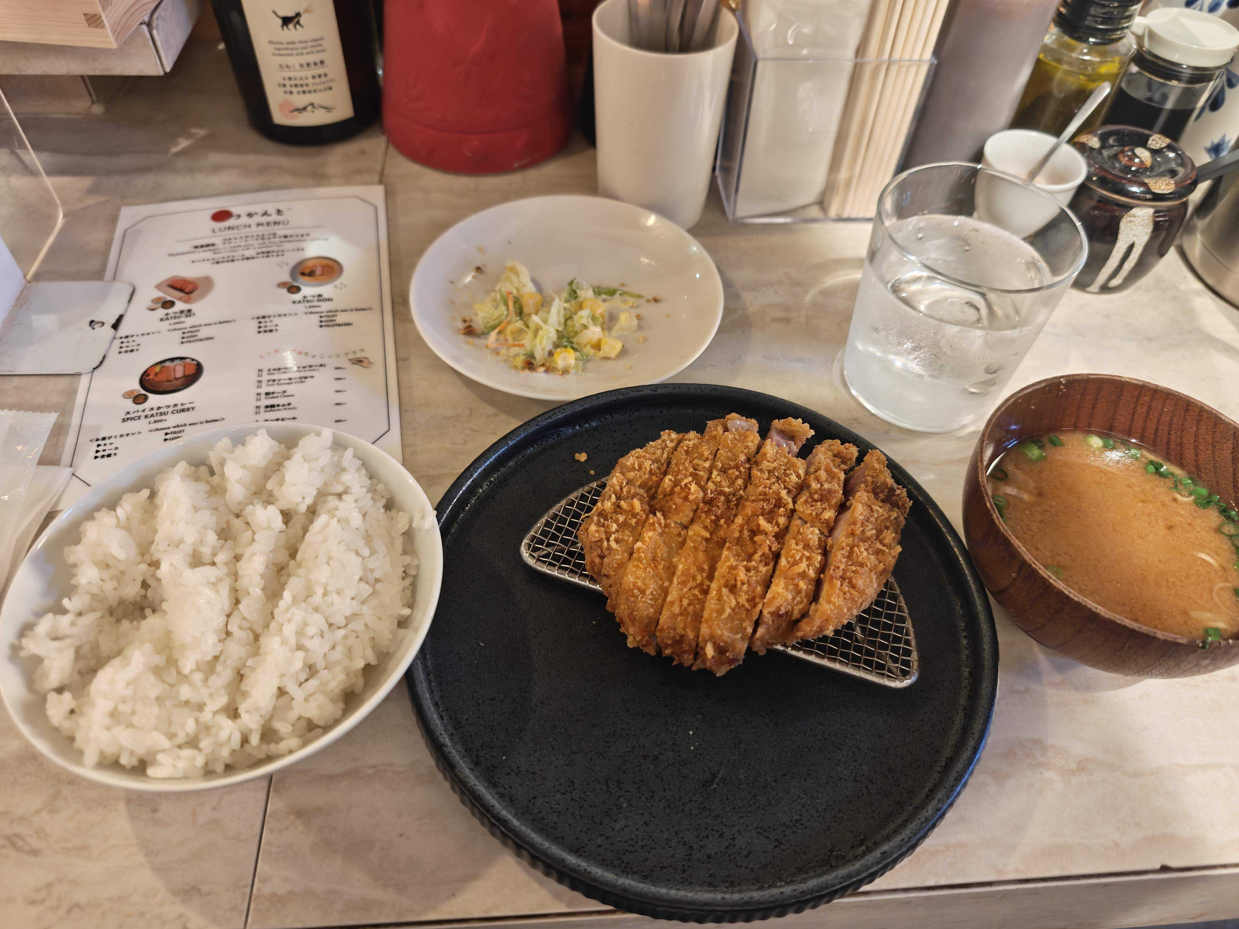 虎ノ門ヒルズ　1人ランチ　つかんと　ロースかつ定食