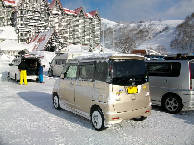 ルークスとホテルの写真