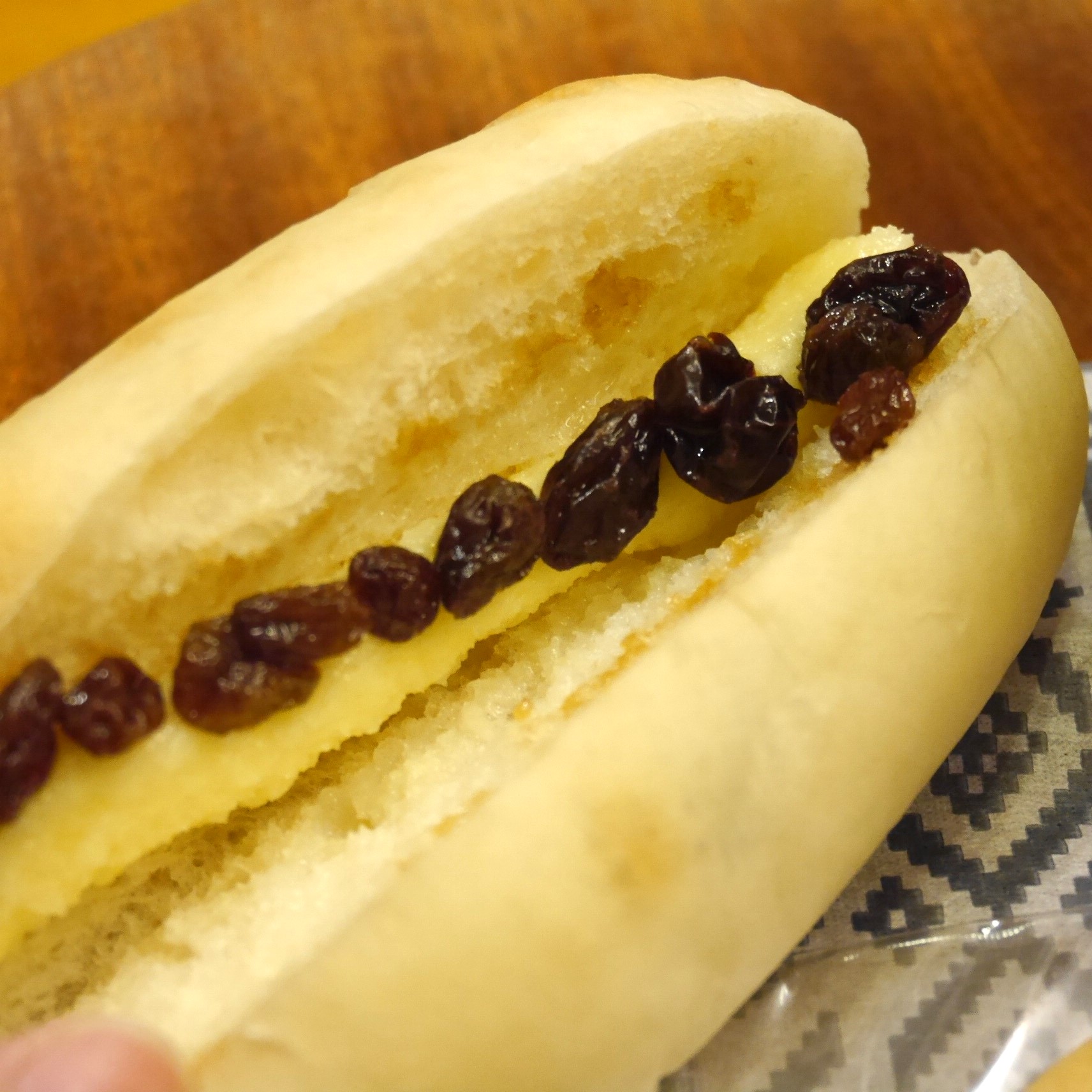 bakery milk_ラムレーズン_up