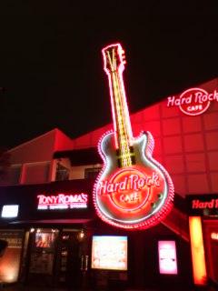 ﾄﾆｰﾛｰﾏ六本木