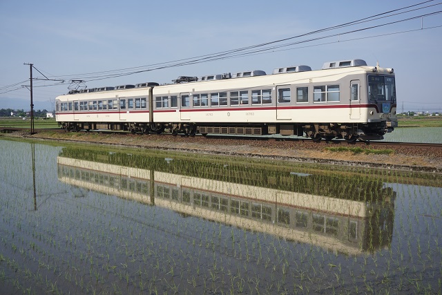 富山地鉄 バラエテイ－車両の 晴れ！2