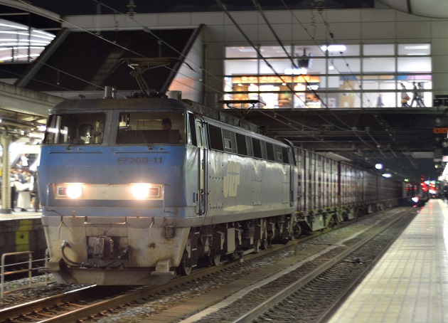 EF200-11 2014.04.30 1082レ.jpg