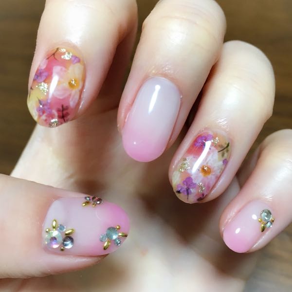 手書きフラワーとグラデーション セルフネイル記録 楽天ブログ