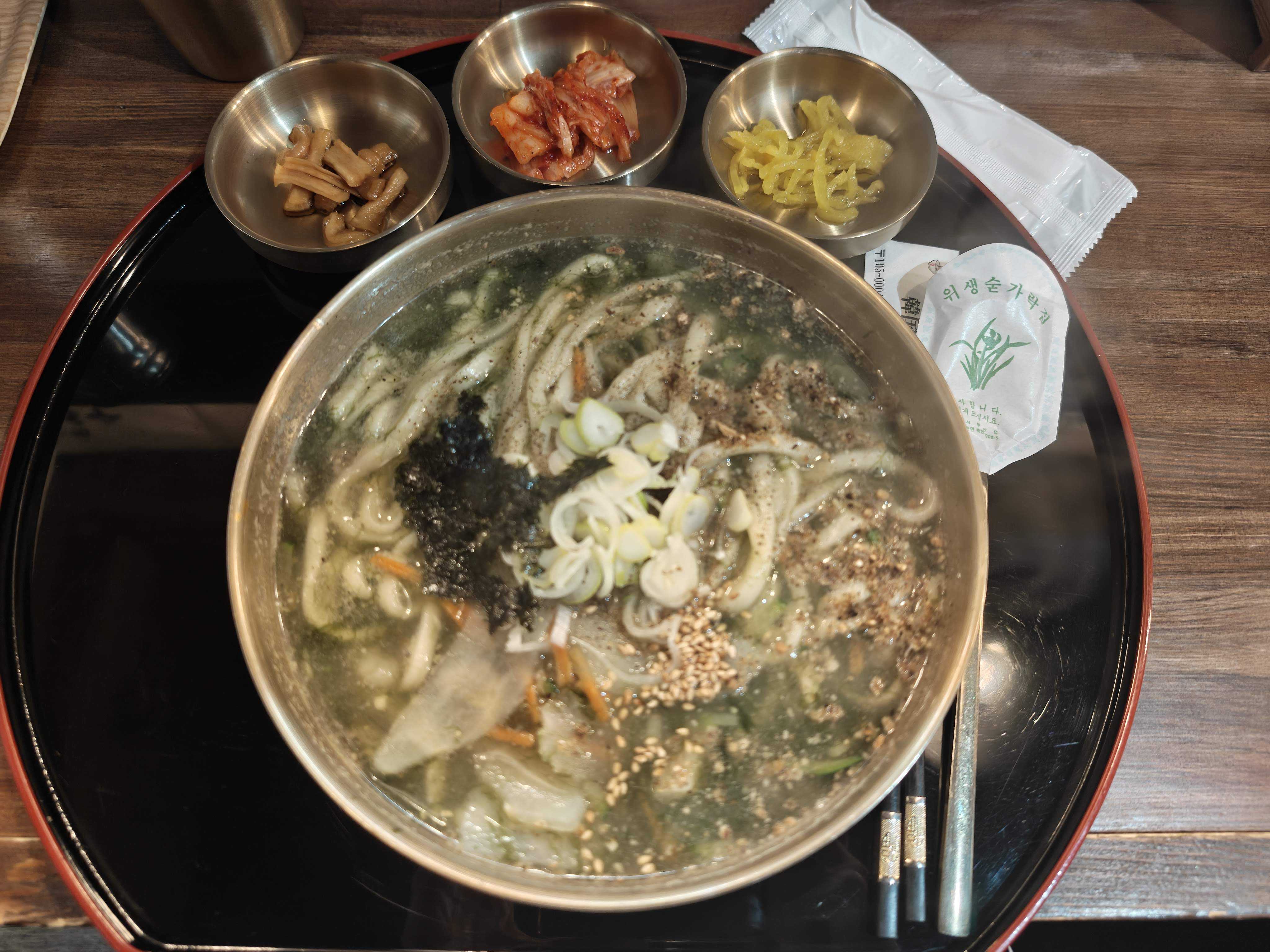 新橋駅　1人ランチ　韓国うどん ミル　メセンイカルクッス