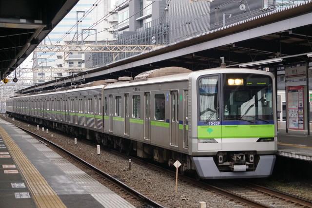 都営 新宿線 4種類の 車両3
