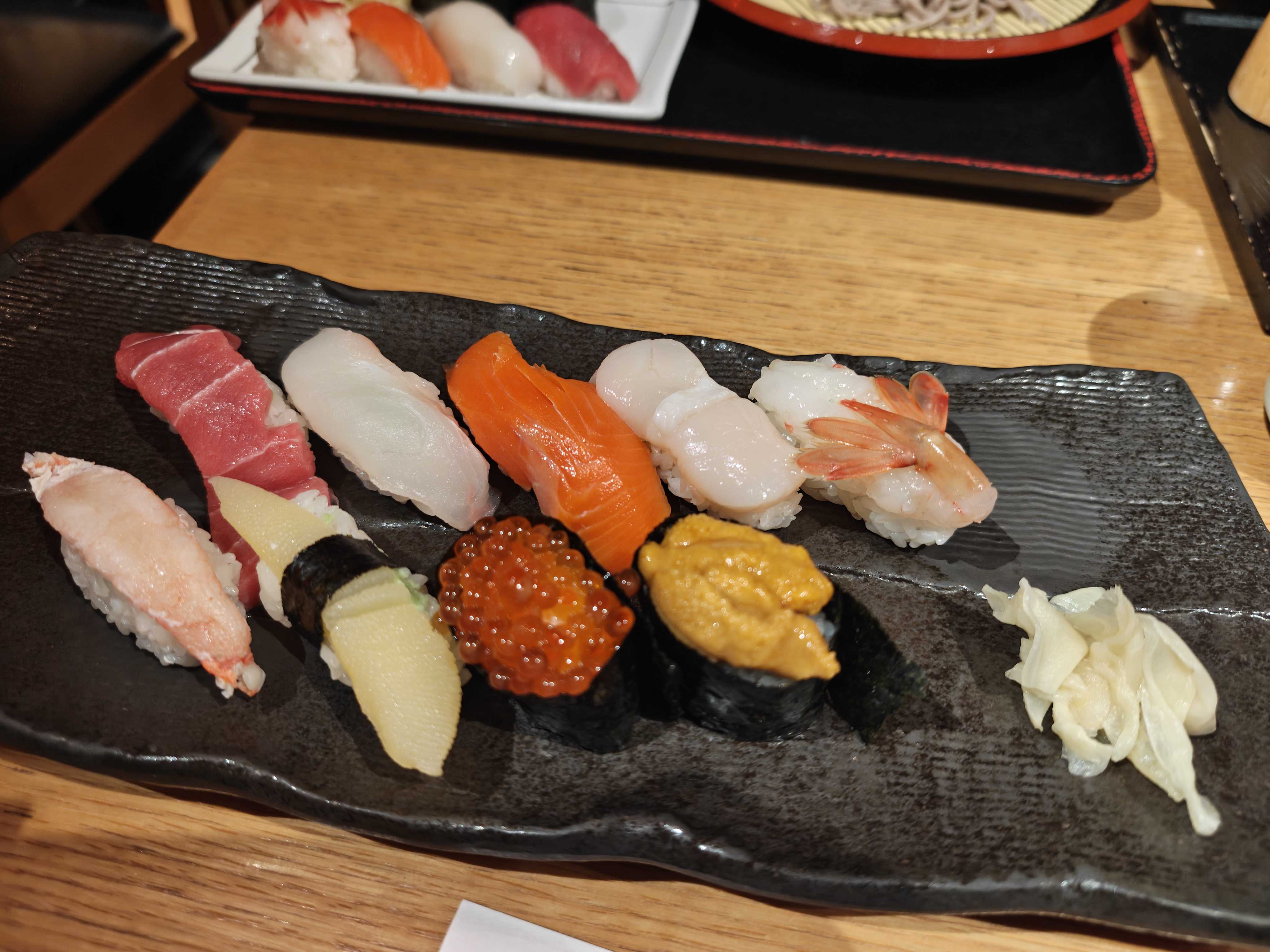 新千歳空港　子連れ夕食　すし屋花ぶさ　特上寿し