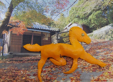 s-熊野古道を駆ける馬.jpg