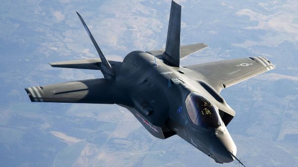 戦闘機F35