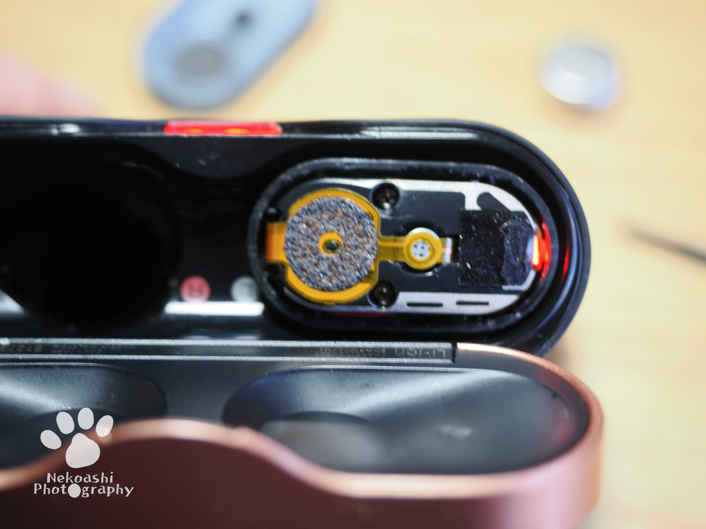 SONY WF-1000XM3のバッテリー交換 | にゃんこだま 写真blog「猫足